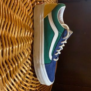 Vans “old skool” shoes
